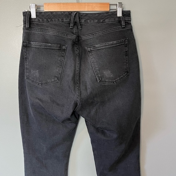 Good American Good Classic Ripped Straight Crop - Picture 6 of 10